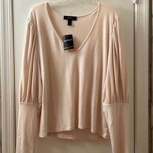 NWT ballon sleeve blouse